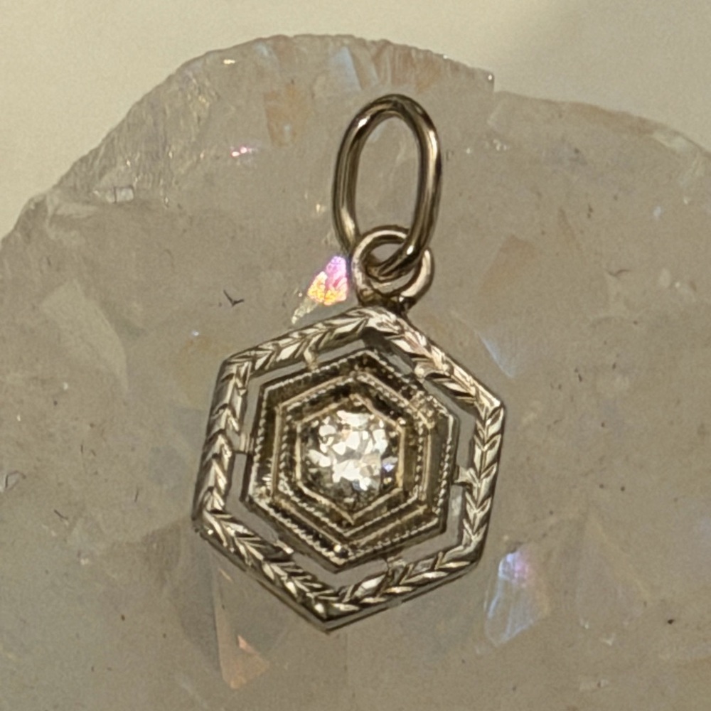 14K white gold Hexagon diamond Pendant